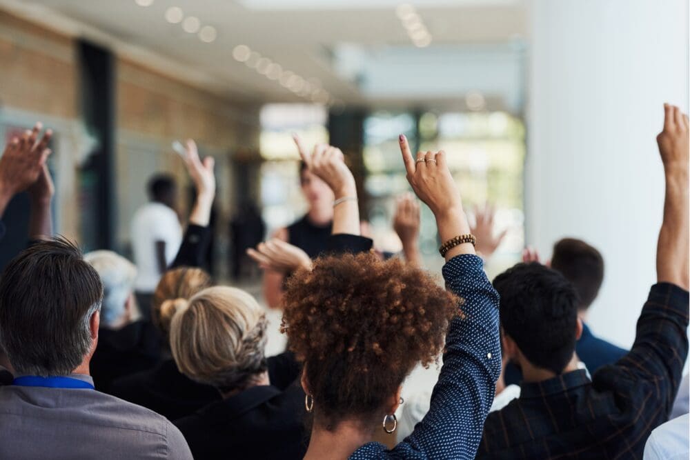 Workforce-Recs-Raising-Hands-1000x667